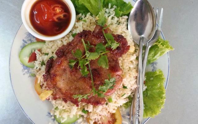 Quán Ăn Tân Hào Ký - Cơm Chiên, Nui & Mì Xào