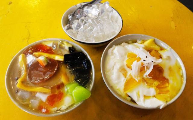 Quán Ăn Tàu Hủ Xe Lam - Cách Mạng Tháng 8