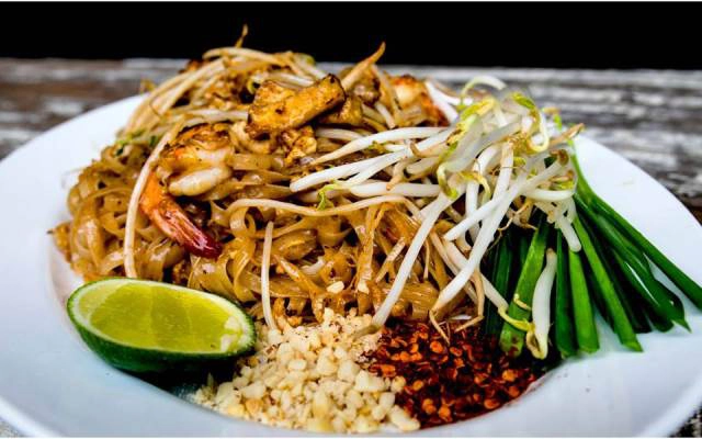 Quán Ăn Thai Street - Ẩm Thực Thái