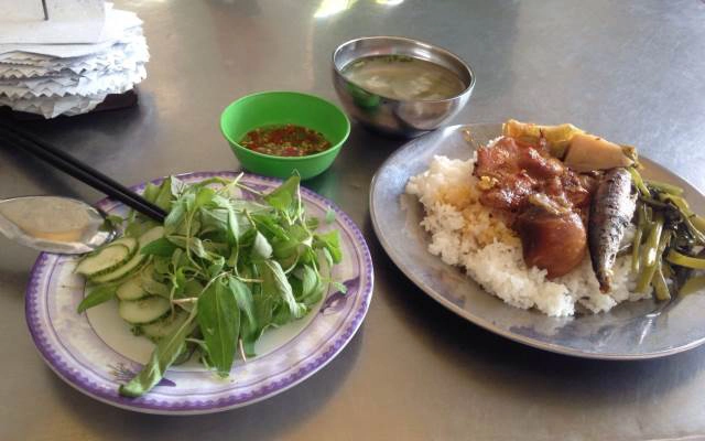Thanh Chi - Cơm Bình Dân & Các Món Nhậu