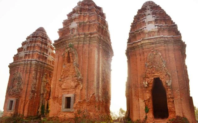 Tháp Dương Long
