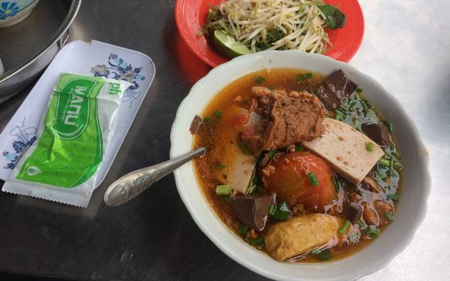 Quán Ăn Thu Nga - Bún Riêu Ốc Giò Chả