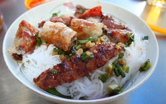 Quán Ăn Thuý Hiền - Cơm & Bún Thịt Nướng