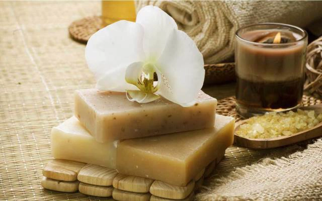 Thủy Hồng Kông Spa