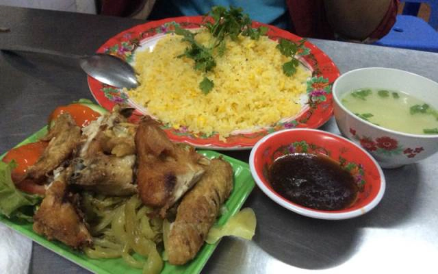 Quán Ăn Tiệm Ăn Châu Giàu - Cơm Gà