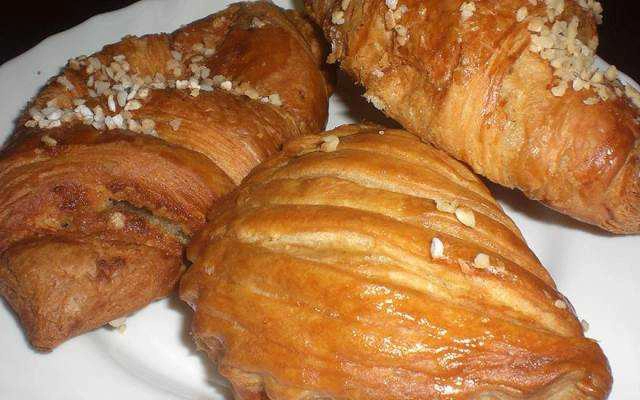 Tiệm Bánh 33 - Bánh Mặn & Bánh Ngọt