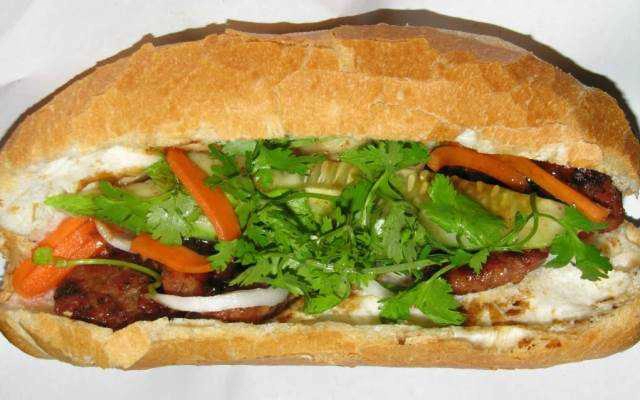 Tiệm Bánh Bánh Mì Bà Tư Đẹt