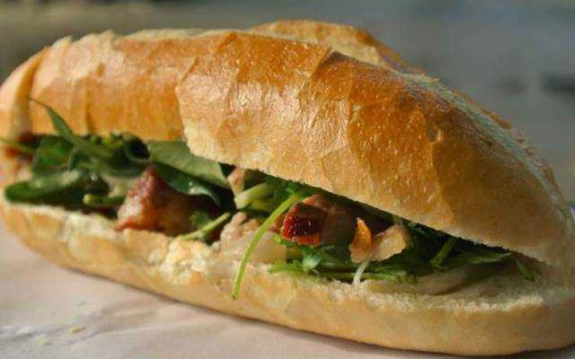 Tiệm Bánh Bánh Mì - Cây Trâm