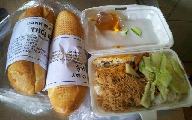Tiệm Bánh Bánh Mì Chay Thôi Kệ - Bà Hạt