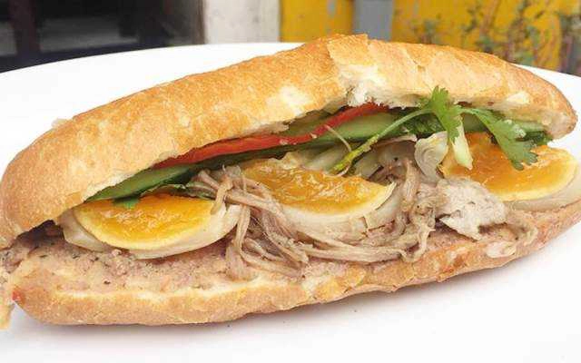 Tiệm Bánh Bánh Mì Hà Nội - 671 Lạc Long Quân