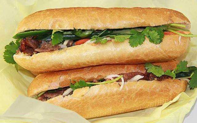 Tiệm Bánh Bánh Mì Hạnh