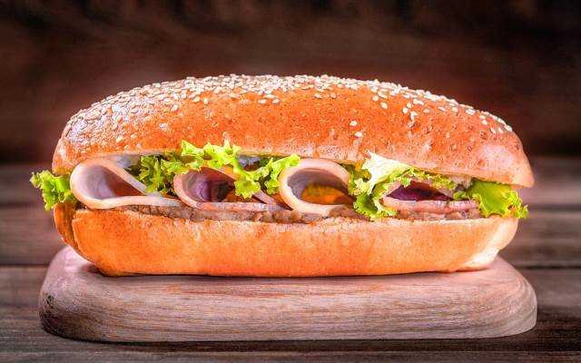 Tiệm Bánh Bánh Mì Huỳnh Ký - Lê Quang Sung