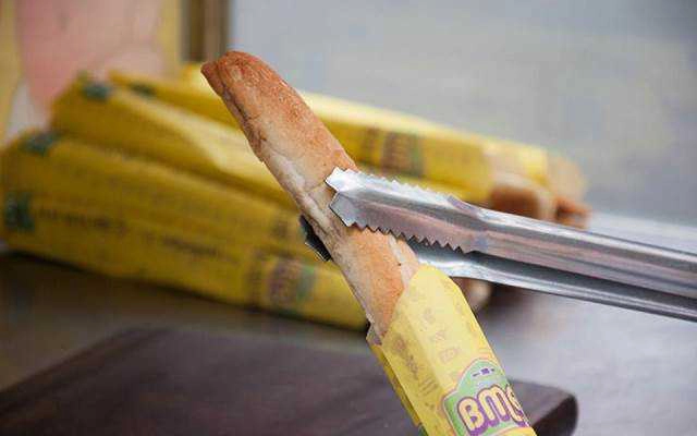Tiệm Bánh Bánh Mì Que Pháp - Hậu Giang