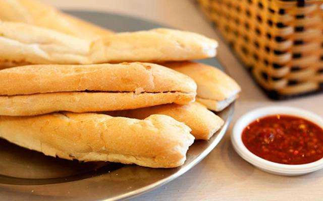 Tiệm Bánh Bánh Mì Que Pháp - Tân Hòa Đông