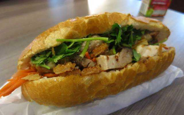 Tiệm Bánh Bánh Mì Sa Huỳnh 2