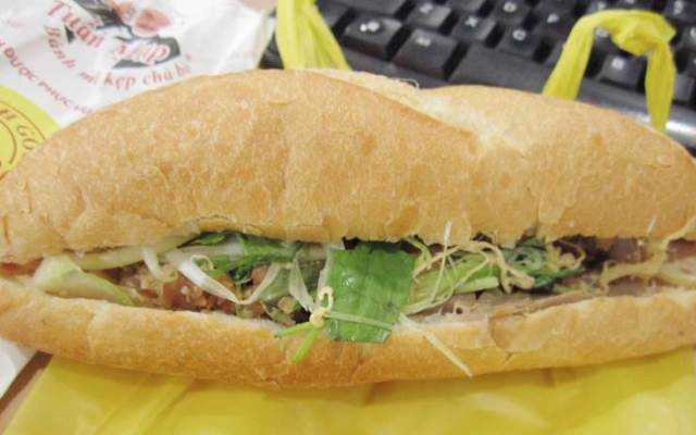 Tiệm Bánh Bánh Mì Tuấn Mập - Lê Văn Lương