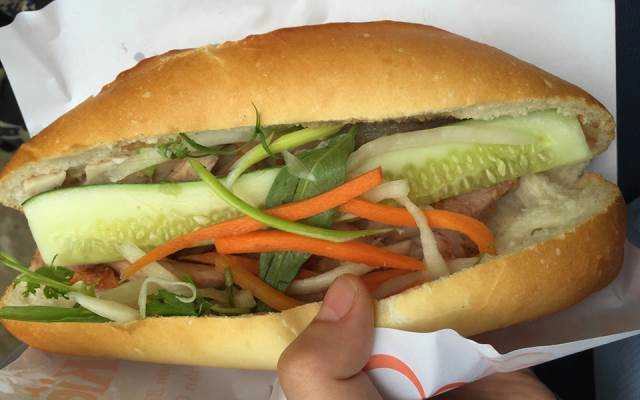 Tiệm Bánh Bánh Mì Út Kiêm 146 - Quốc Lộ 13