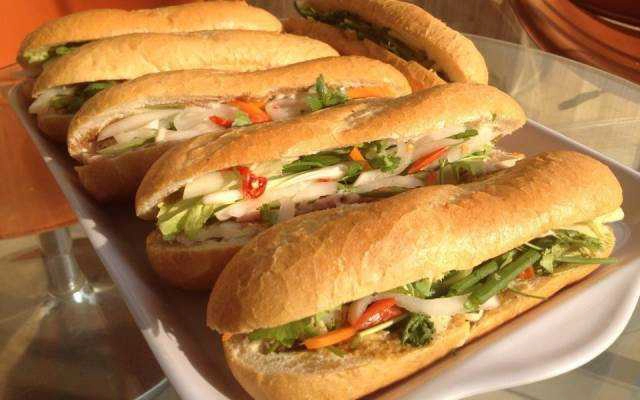 Tiệm Bánh BMV - Bánh Mì Việt - Cống Quỳnh