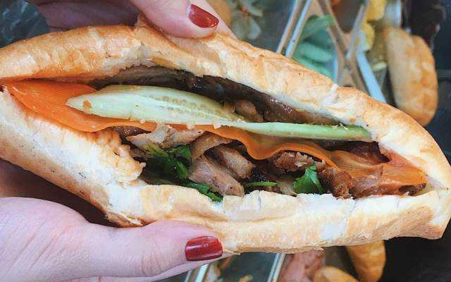 Tiệm Bánh Bánh Mỳ Ủn Ỉn - Big C Cityland