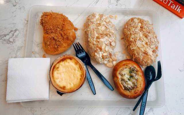 Tiệm Bánh BreadTalk - AEON Mall Long Biên