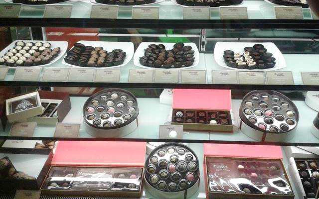 Tiệm Bánh Chocolate Graphics - AEON Mall Tân Phú