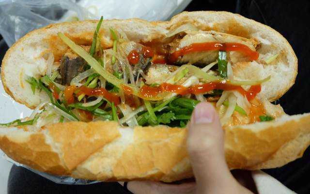 Tiệm Bánh Cô Thúy - Lò Bánh Mì