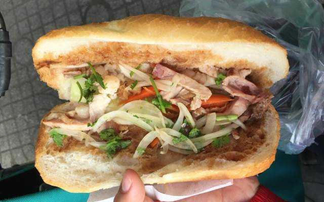 Tiệm Bánh Đông Ký 63 - Lò Bánh Mì, Heo Quay & Vịt Quay
