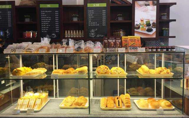 Tiệm Bánh Fresh Garden Bakery - Lạc Long Quân