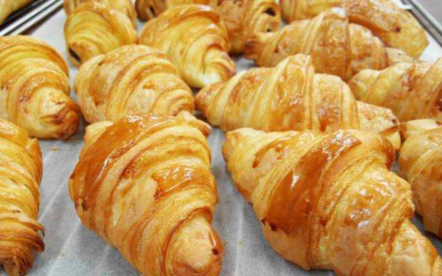 Tiệm Bánh Gee's Bakery