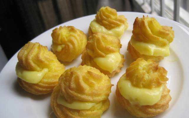 Tiệm Bánh Hoa Hồng Bakery - Bánh Su Nhật