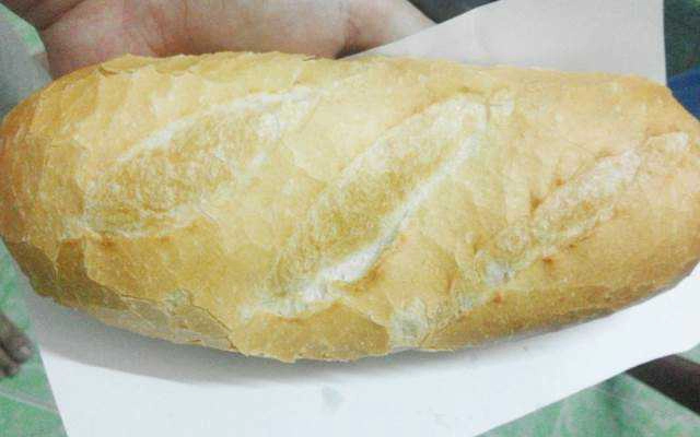 Tiệm Bánh Hồng Trung - Lò Bánh Mì Đặc Ruột