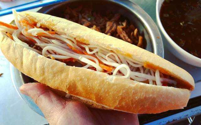 Tiệm Bánh Hướng Dương - Bánh Mì Chay