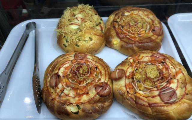 Tiệm Bánh Lò Bánh Mì A - Phao