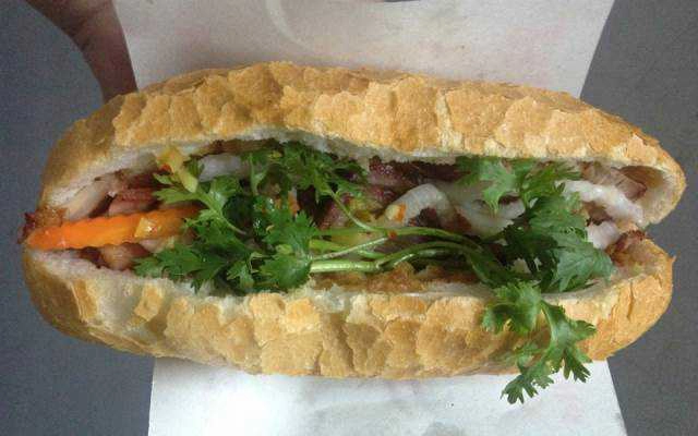 Tiệm Bánh Lò Bánh Mì Điện