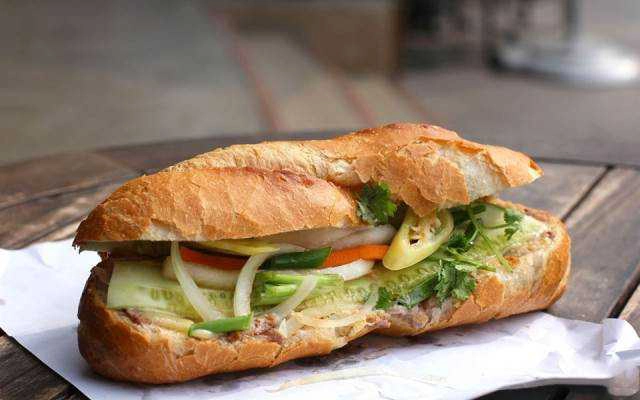 Tiệm Bánh Lò Bánh Mì Du Mục