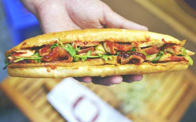 Tiệm Bánh Lò Bánh Mì Hữu Huế