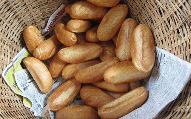 Tiệm Bánh Lò Bánh Mì Út Linh 4