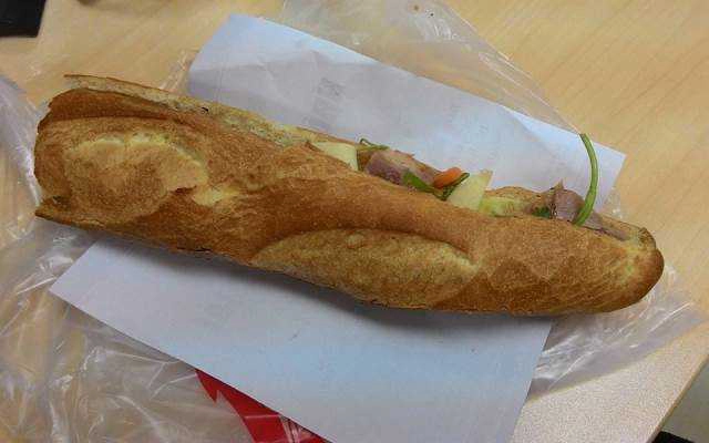 Tiệm Bánh Mì Những Chàng Trai