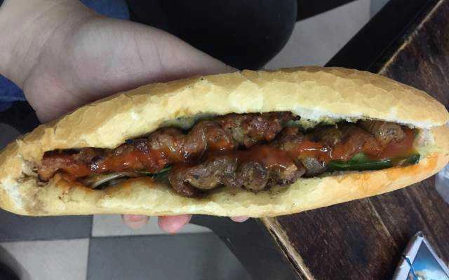 Tiệm Bánh Minh Hiếu - Bánh Mì Vịt Quay & Chả Bò Đà Nẵng