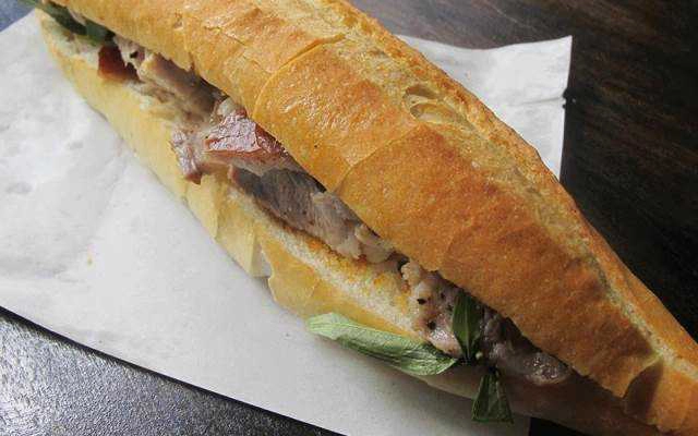 Tiệm Bánh Minh Trang - Bánh Mì Thịt & Bánh Mì Que