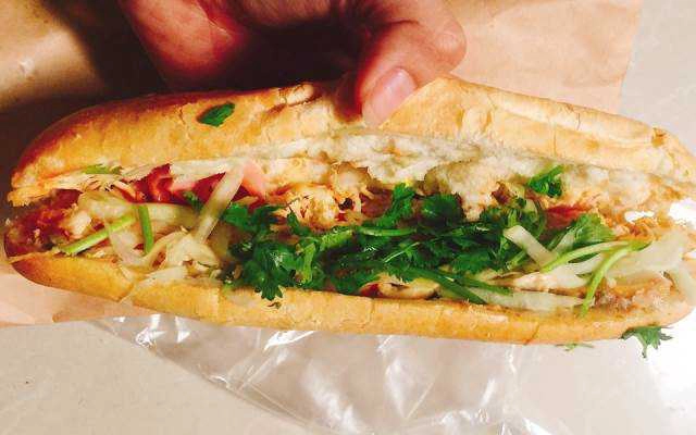 Tiệm Bánh Minh Trí - Lò Bánh Mì
