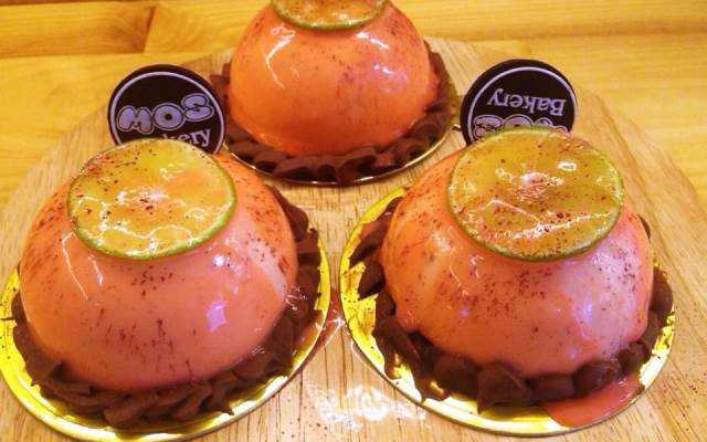 Tiệm Bánh Mos Bakery - Cách Mạng Tháng 8