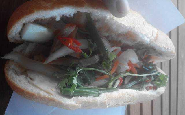 Tiệm Bánh Năm Hùng - Lò Bánh Mì Đặc Ruột