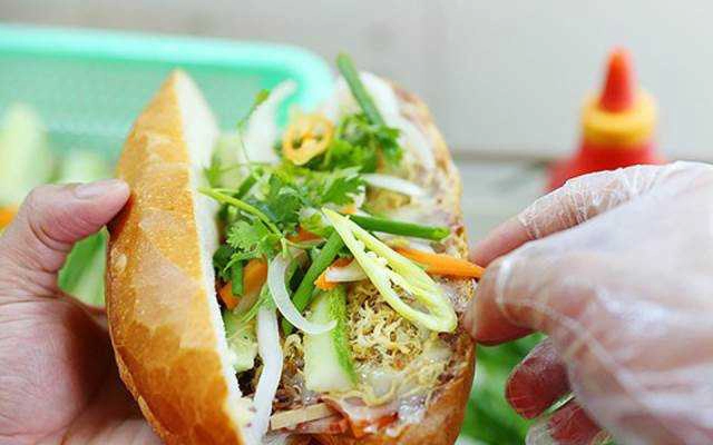 Tiệm Bánh Pháp Bakery - Bánh Mì Thịt