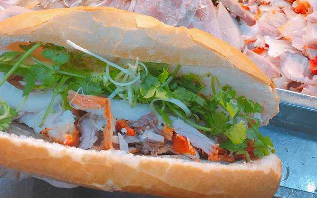 Tiệm Bánh Quang Huy 11 - Bánh Mì Hà Nội