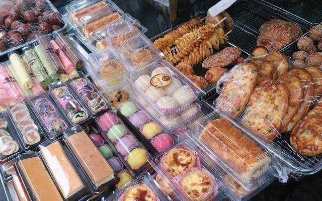 Tiệm Bánh Queen Bee Bakery - Hòe Nhai