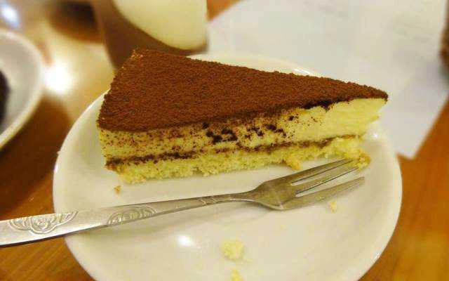 Tiệm Bánh S & T Cake Bakery