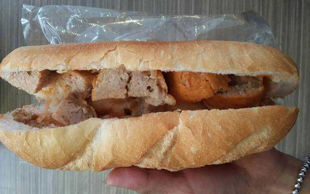 Tiệm Bánh Bánh Mì Sáu Minh - Võ Văn Tần