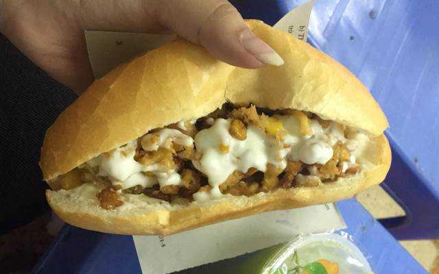 Tiệm Bánh Trường Phú - Lò Bánh Mì