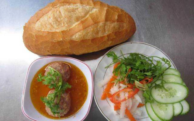 Tiệm Bánh V Bánh Mì - Lê Bình